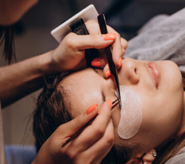 اکستنشن مژه در همدان